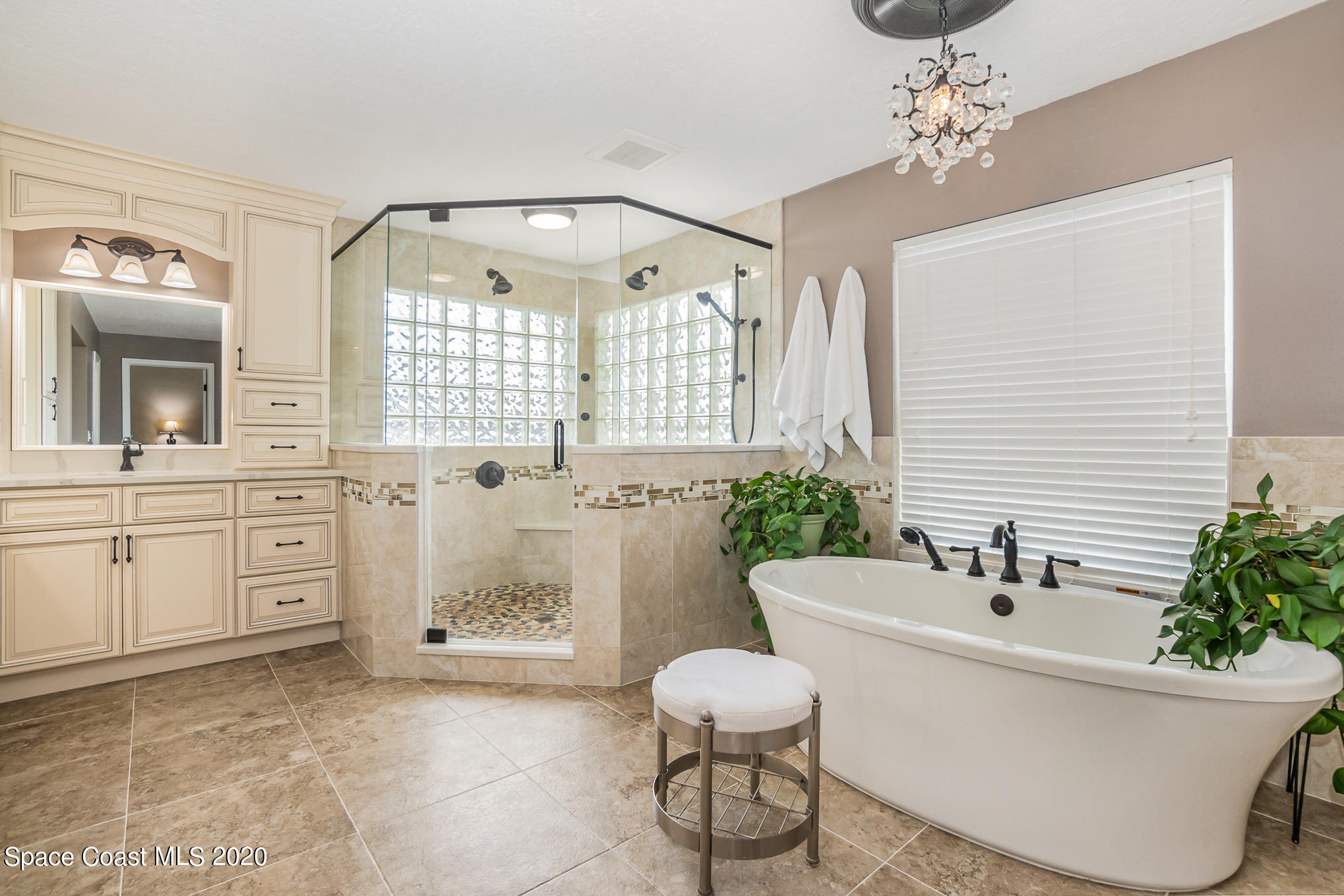 457 Turtle Circle Satellite Beach, FL 32937 - Photo 33 of 70 Soaking Tub & Multi-Head Shower