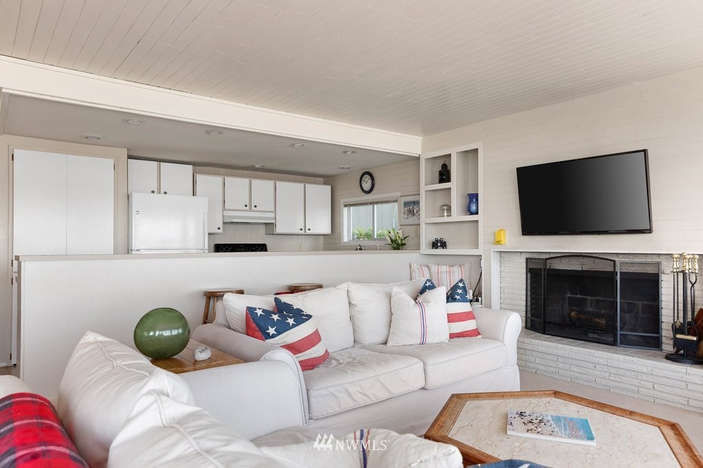 3701 Bells Beach Road Langley, WA 98260 - Photo 8 of 26