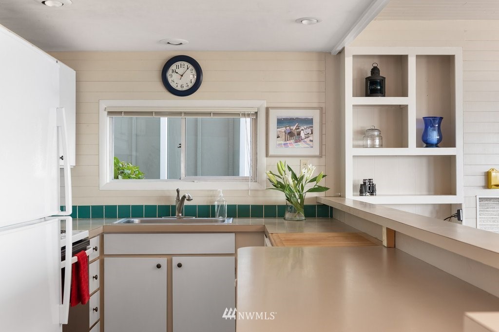 3701 Bells Beach Road Langley, WA 98260 - Photo 10 of 26