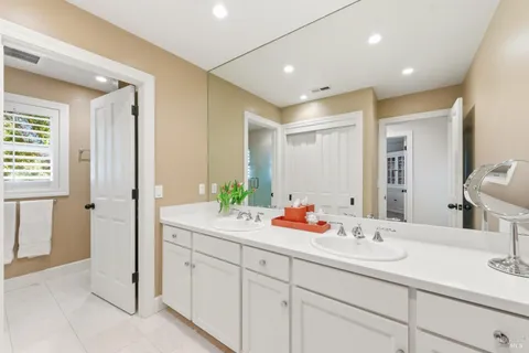 $1,595,000 | 125 White Cottage Road North, Angwin, CA 94508