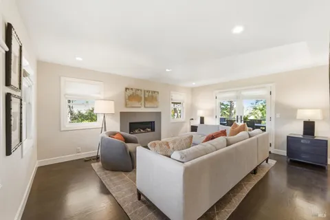 $1,595,000 | 125 White Cottage Road North, Angwin, CA 94508