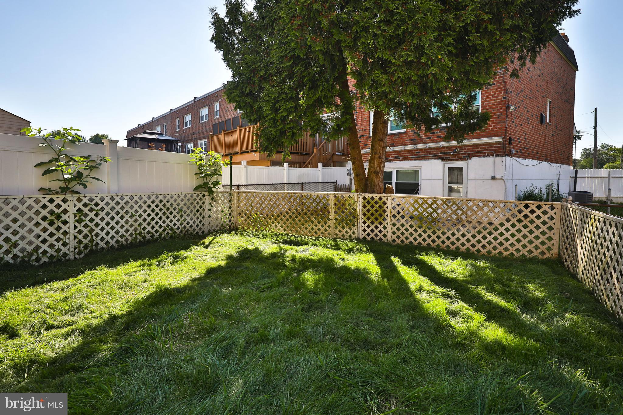 12445 Sweet Briar Road Philadelphia, PA 19154 - Photo 17 of 18