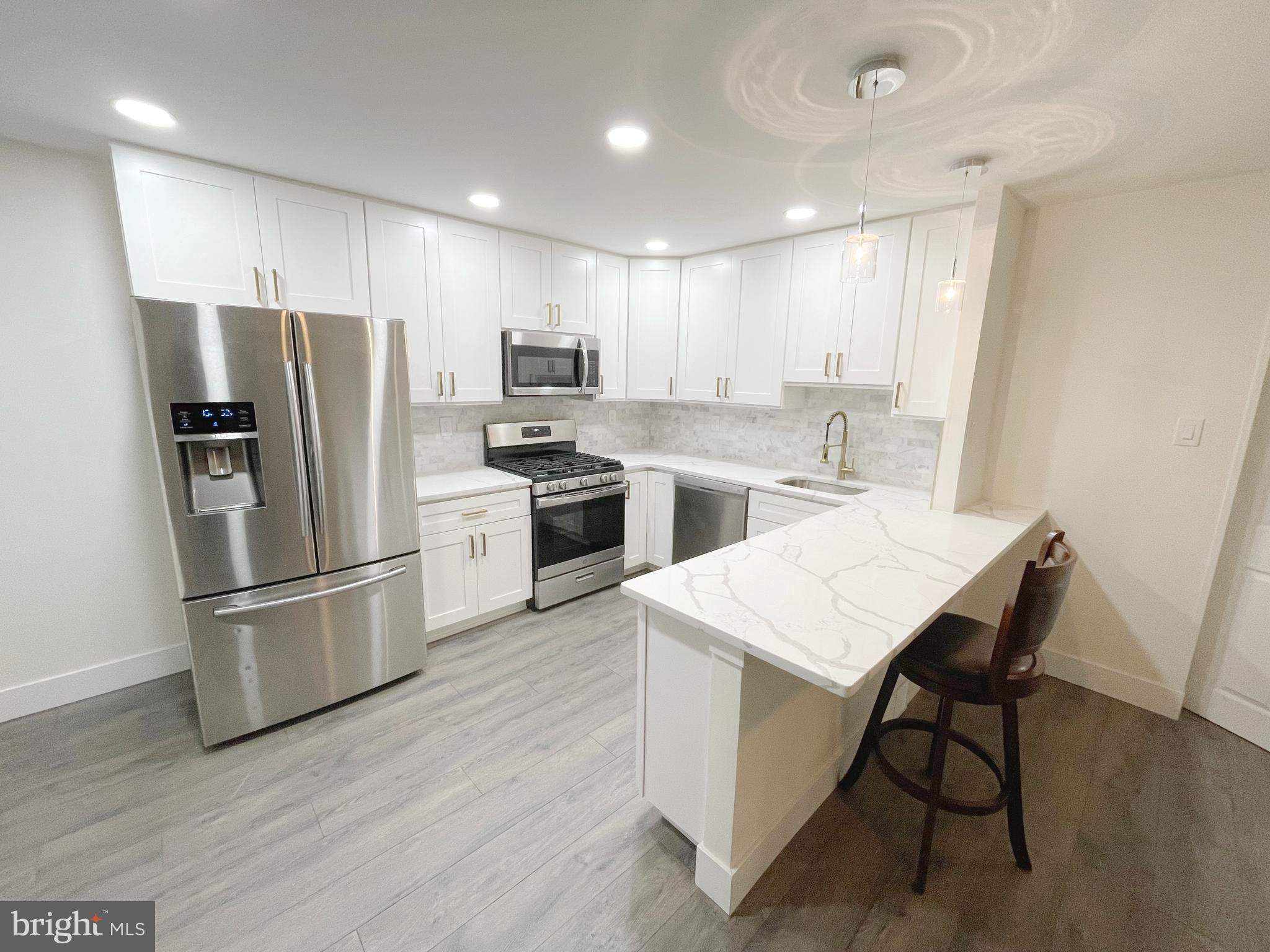 12445 Sweet Briar Road Philadelphia, PA 19154 - Photo 4 of 18
