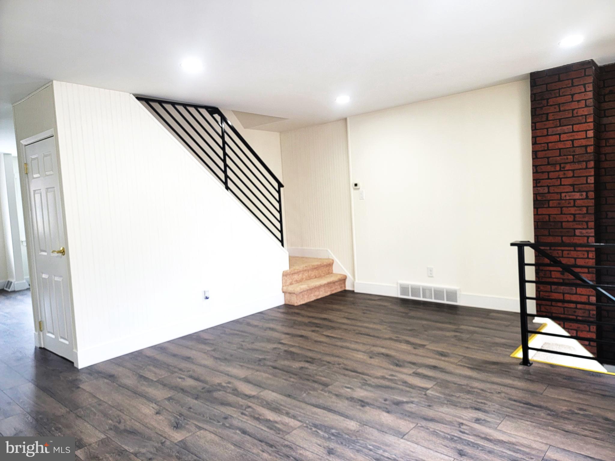 12445 Sweet Briar Road Philadelphia, PA 19154 - Photo 6 of 18