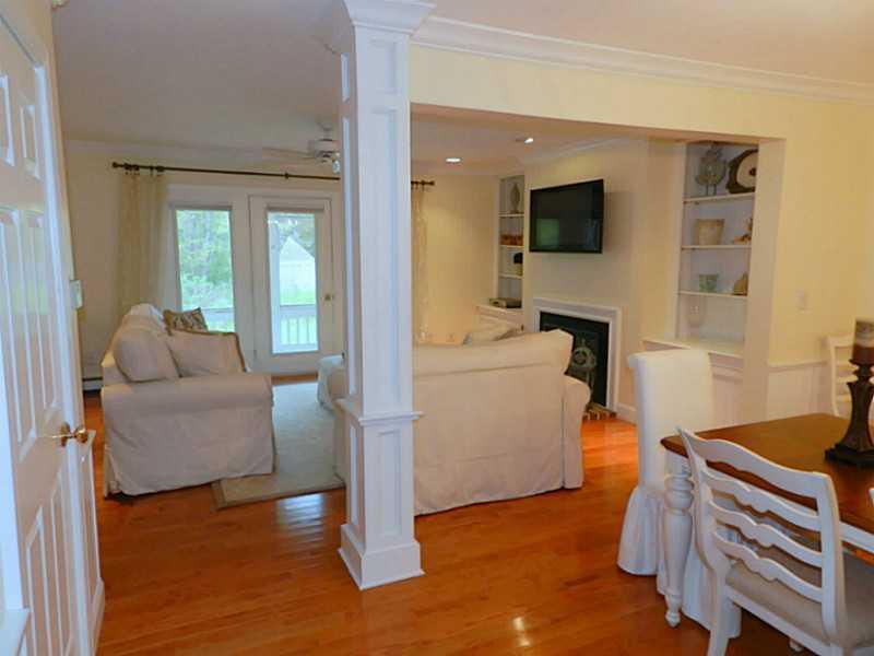 239 Sea Road, Unit 8 Kennebunk, ME 04043 - Photo 9 of 19 Living Room.