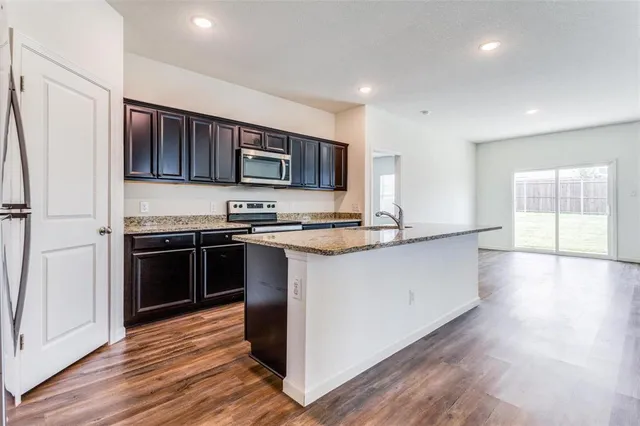 $1,995 | 825 Cherry Blossom Street, Anna, TX 75409