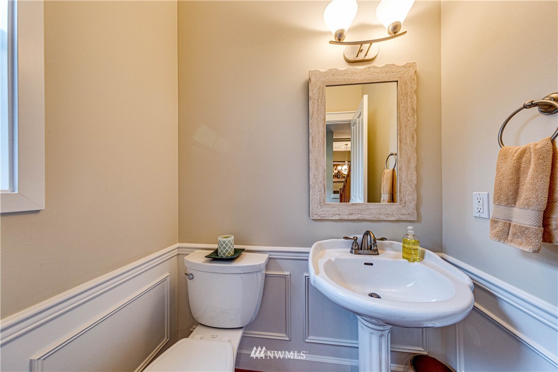 17409 102nd Avenue Northeast Bothell, WA 98011 - Photo 20 of 38 Gallery Image 20