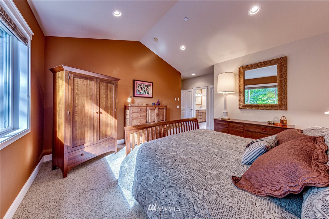 17409 102nd Avenue Northeast Bothell, WA 98011 - Photo 22 of 38 Gallery Image 22