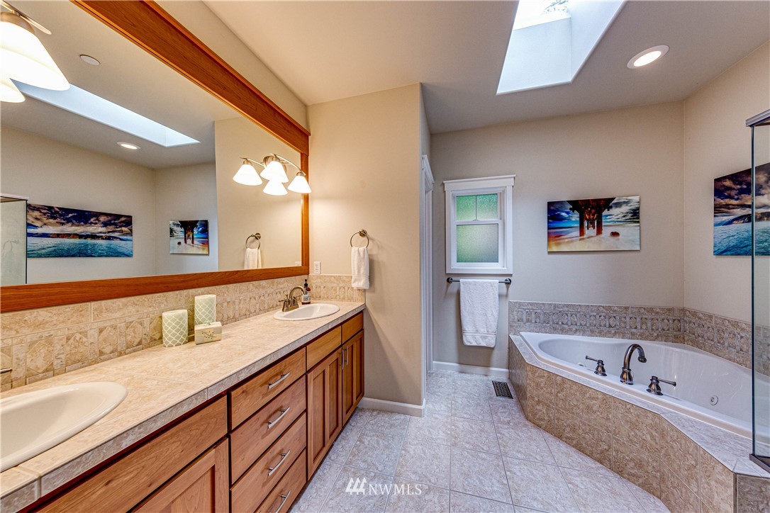 17409 102nd Avenue Northeast Bothell, WA 98011 - Photo 23 of 38 Gallery Image 23