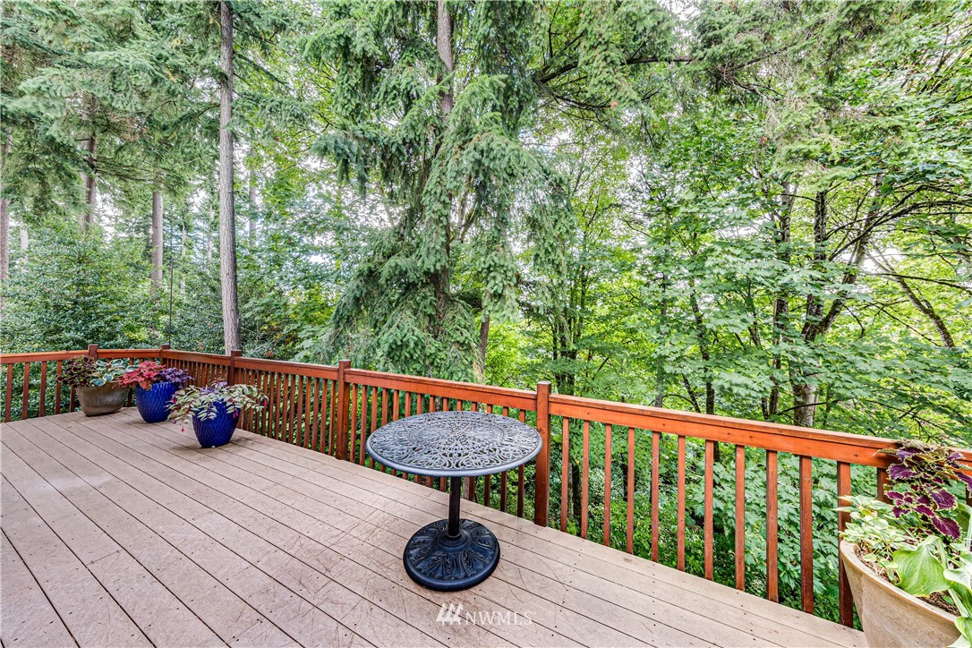 17409 102nd Avenue Northeast Bothell, WA 98011 - Photo 7 of 38 Gallery Image 7