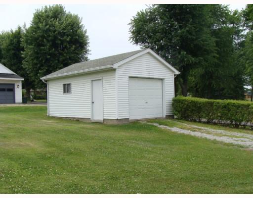 335 Rostraver Road Belle Vernon, PA 15012 - Photo 17 of 18 Parking Lot/Garage.
