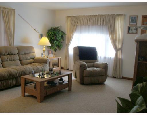 335 Rostraver Road Belle Vernon, PA 15012 - Photo 5 of 18 Living Room.