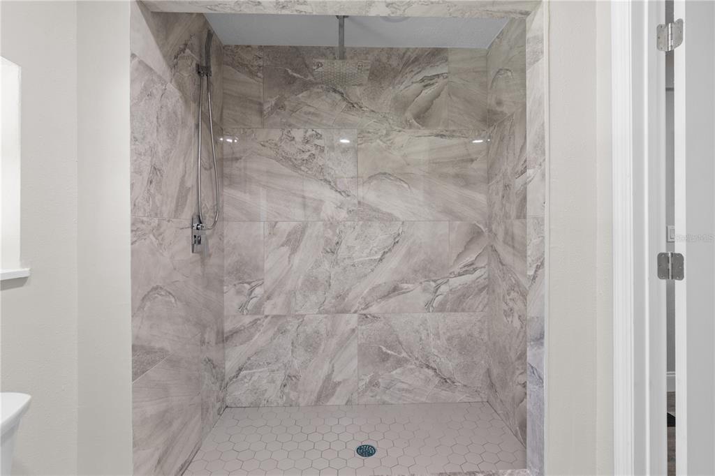 4790 Anderson Road Orlando, FL 32812 - Photo 45 of 53 Guest House Huge Shower