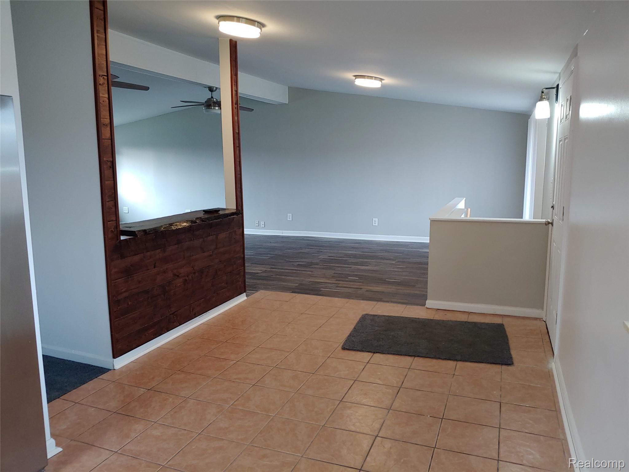 217 Henry Ruff Road Garden City, MI 48135 - Photo 5 of 43 20191125_144747.jpg