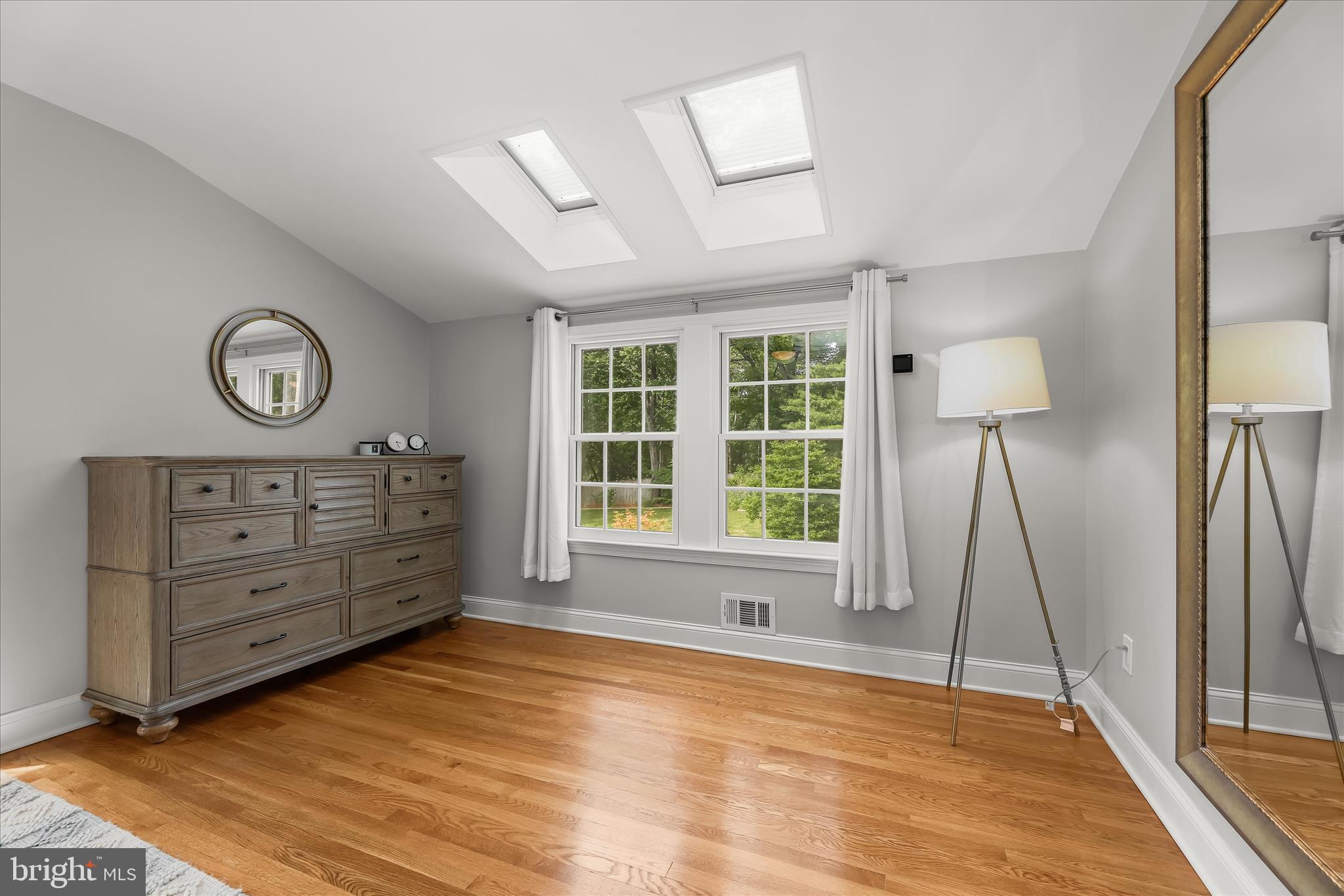 13121 Brandon Way Road Darnestown, MD 20878 - Photo 36 of 56 Vaulted ceiling with skylights
