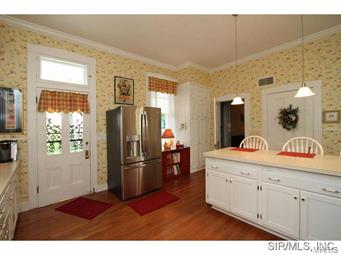 1007 Henry Street Alton, IL 62002 - Photo 12 of 24 Gallery Image 12