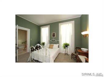 1007 Henry Street Alton, IL 62002 - Photo 14 of 24 Gallery Image 14