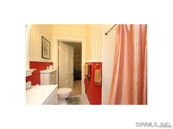 1007 Henry Street Alton, IL 62002 - Photo 20 of 24 Gallery Image 20
