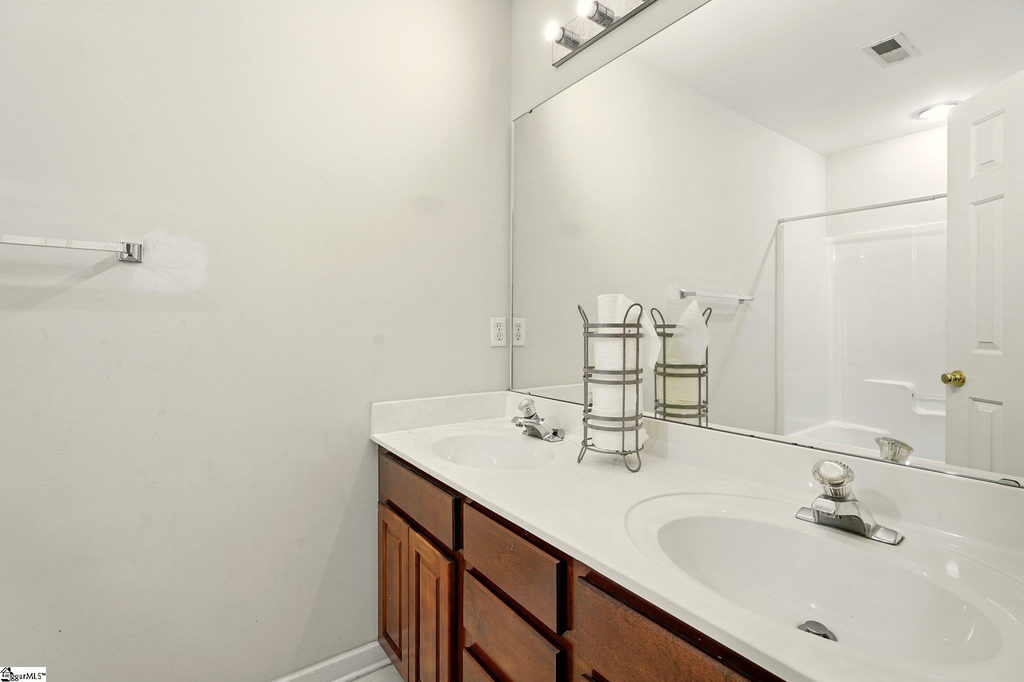108 Myrtle Way Greer, SC 29650 - Photo 22 of 42 Gallery Image 22