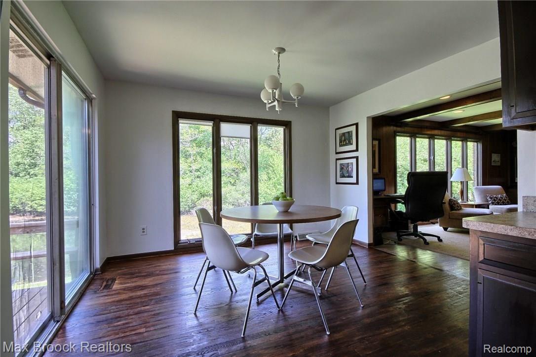 4560 Brightmore Road Bloomfield Hills, MI 48302 - Photo 10 of 29 Breakfast_Nook.jpg