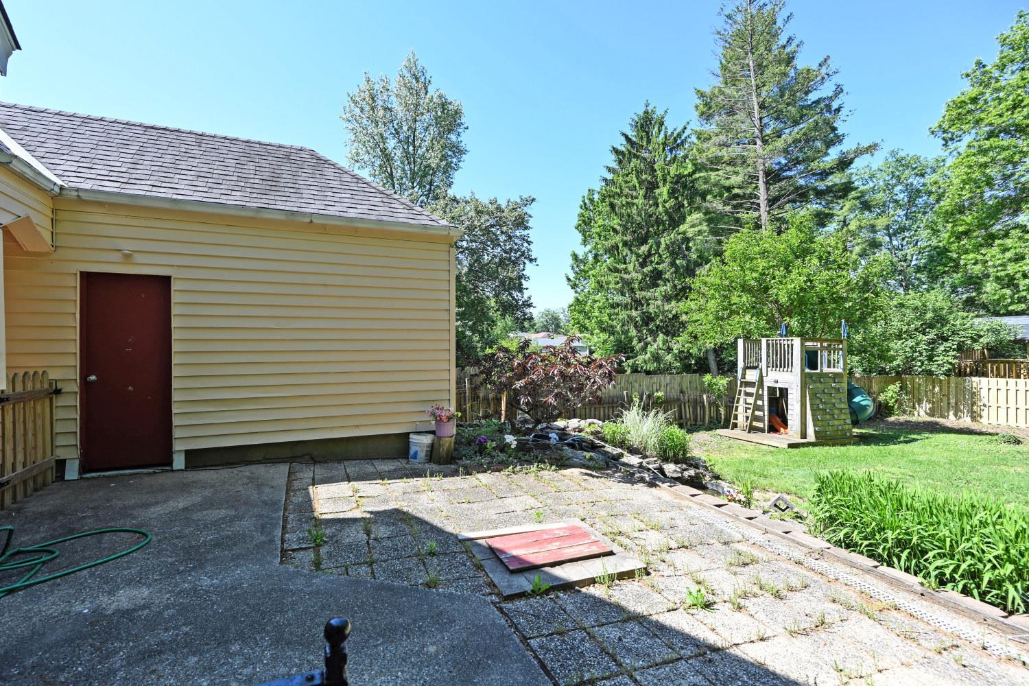 5587 Vogel Road Cincinnati, OH 45239 - Photo 35 of 42