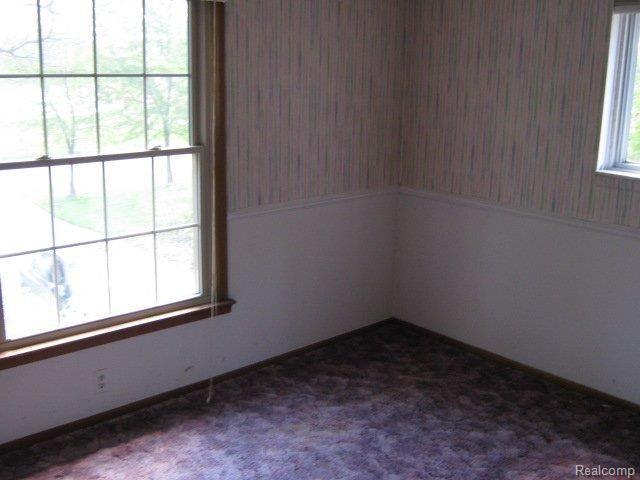 1831 Mackwood Road Rochester, MI 48307 - Photo 10 of 17 BED4