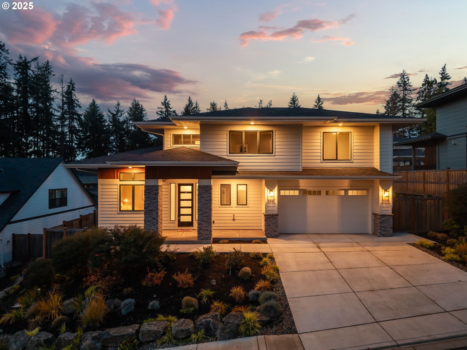 2051 Majestic Place Eugene, OR 97403 - Photo 2 of 45