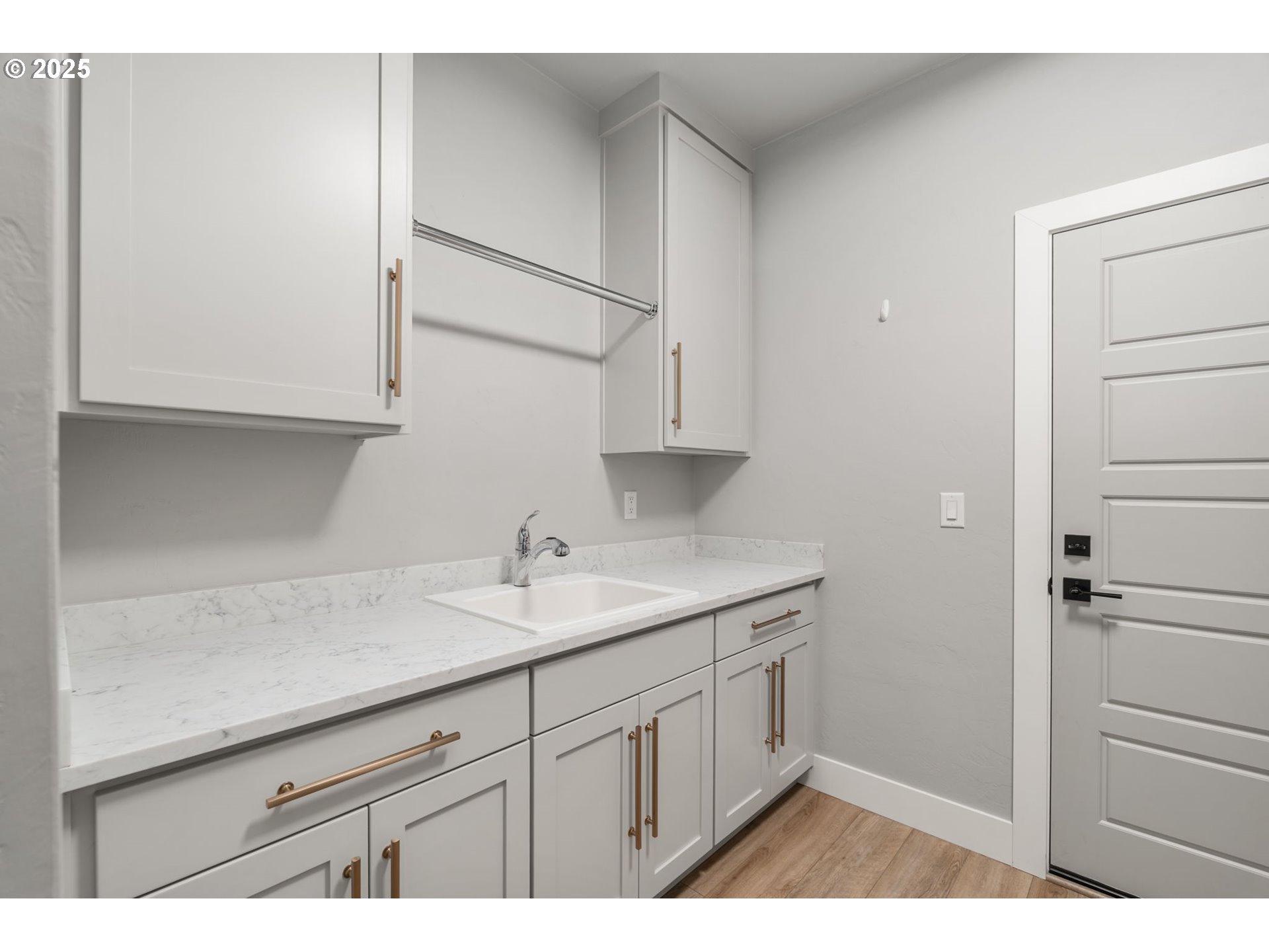 2051 Majestic Place Eugene, OR 97403 - Photo 22 of 45 Laundry