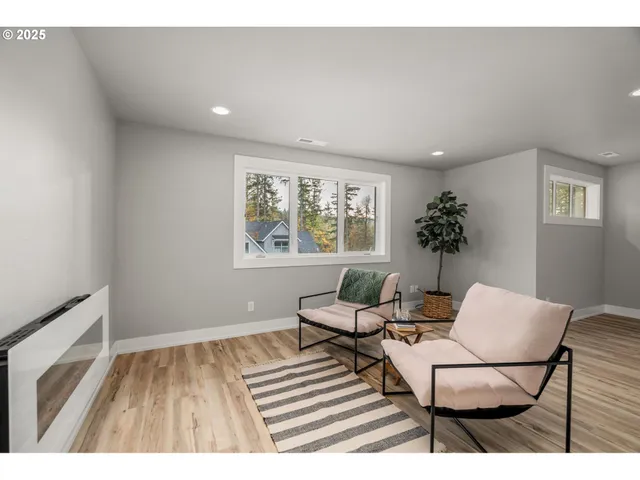 $995,000 | 2051 Majestic Place, Eugene, OR 97403