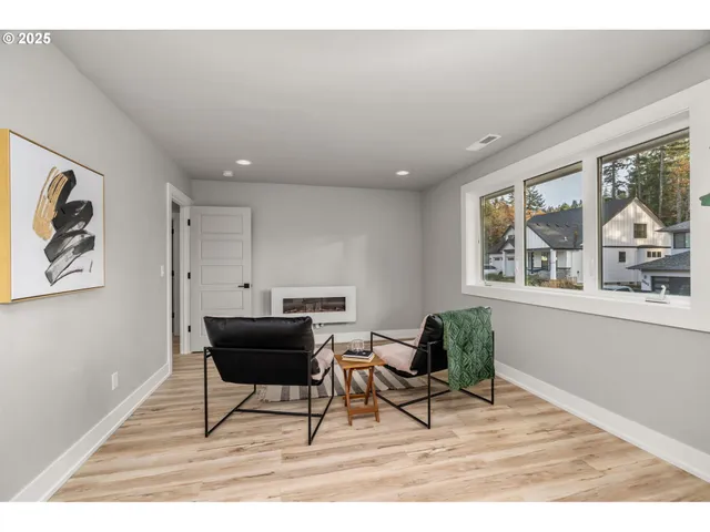 $995,000 | 2051 Majestic Place, Eugene, OR 97403