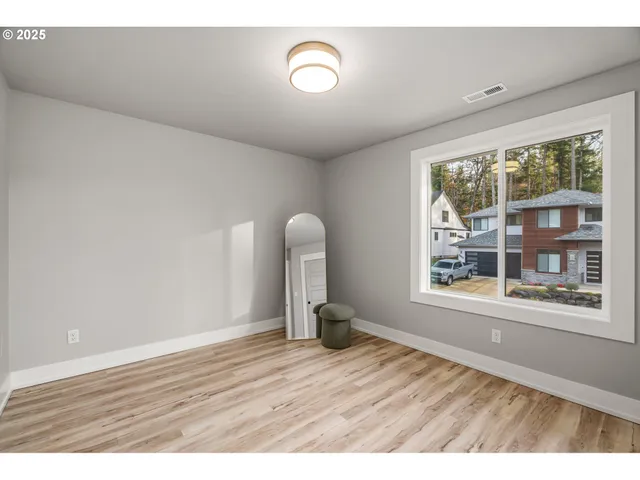 $995,000 | 2051 Majestic Place, Eugene, OR 97403