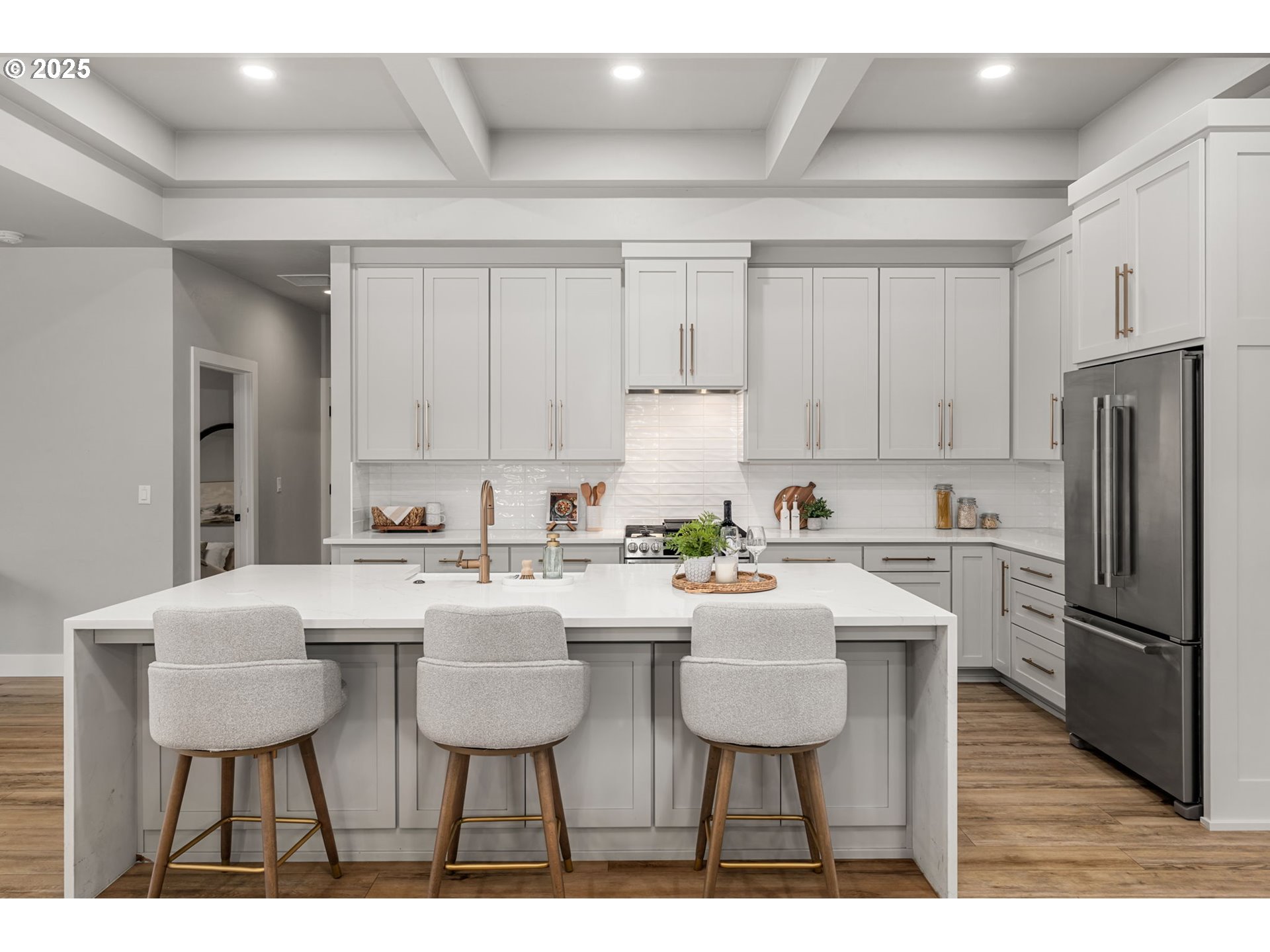 2051 Majestic Place Eugene, OR 97403 - Photo 9 of 45 Kitchen