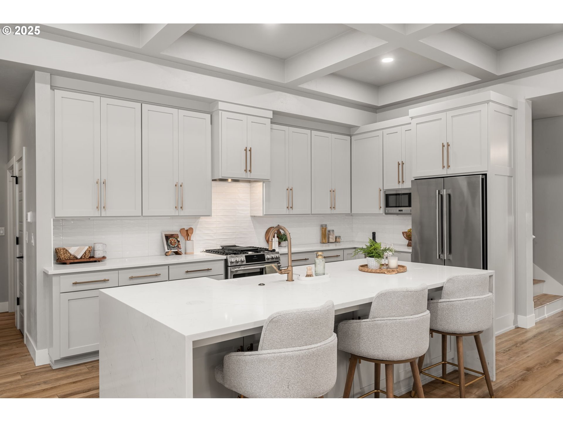 2051 Majestic Place Eugene, OR 97403 - Photo 10 of 45 Kitchen