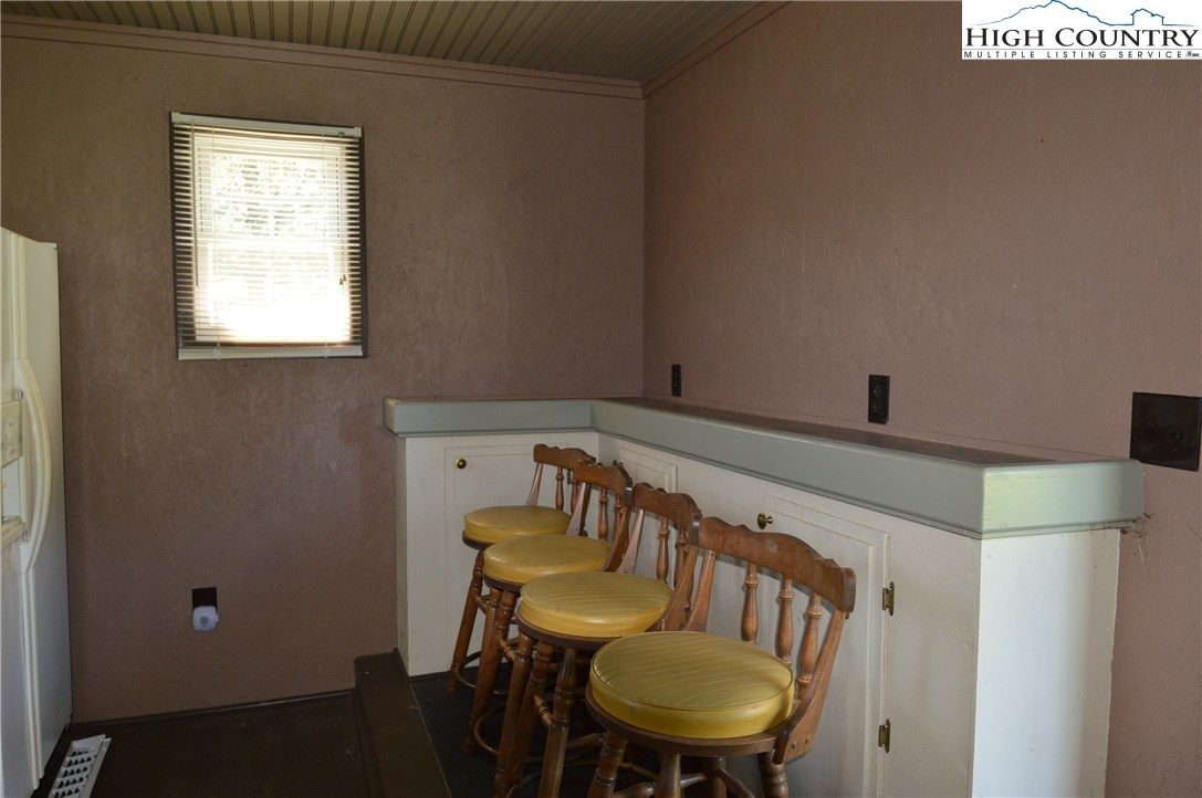 352 Woodruff Road Glade Valley, NC 28627 - Photo 4 of 30 Gallery Image 4