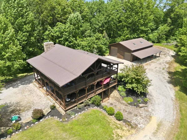 $799,900 | 2611 Eckert Road Southeast, Lancaster, OH 43130