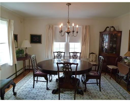 4 Key Court Newport, RI 02840 - Photo 3 of 12 Dining Room.