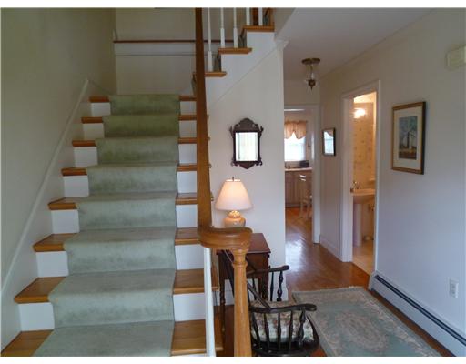4 Key Court Newport, RI 02840 - Photo 4 of 12 Entry.