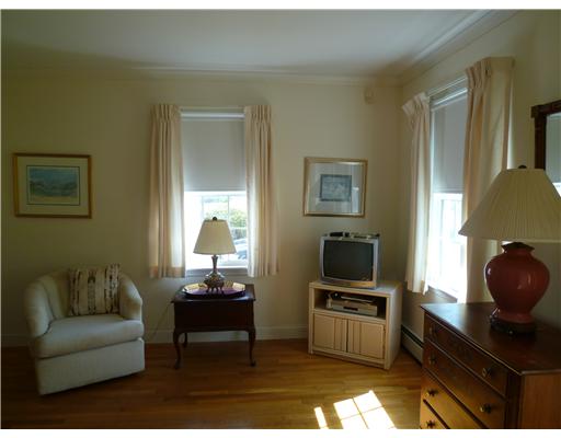 4 Key Court Newport, RI 02840 - Photo 7 of 12 Studio/Study/Office.