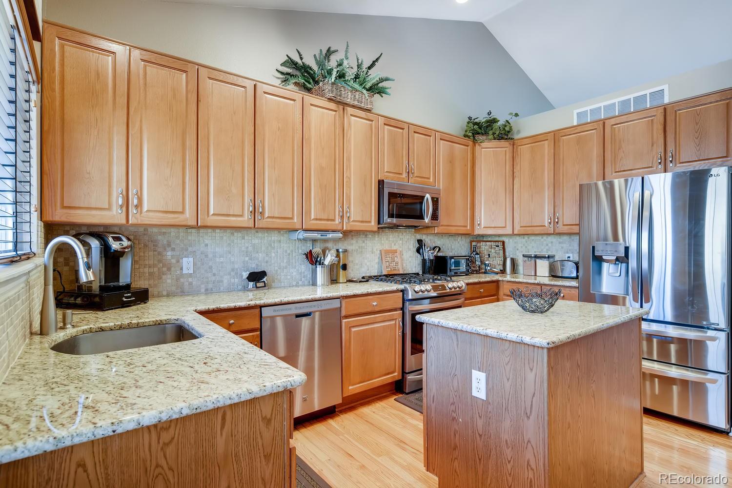 9640 South Sun Meadow Street Highlands Ranch, CO 80129 - Photo 7 of 33