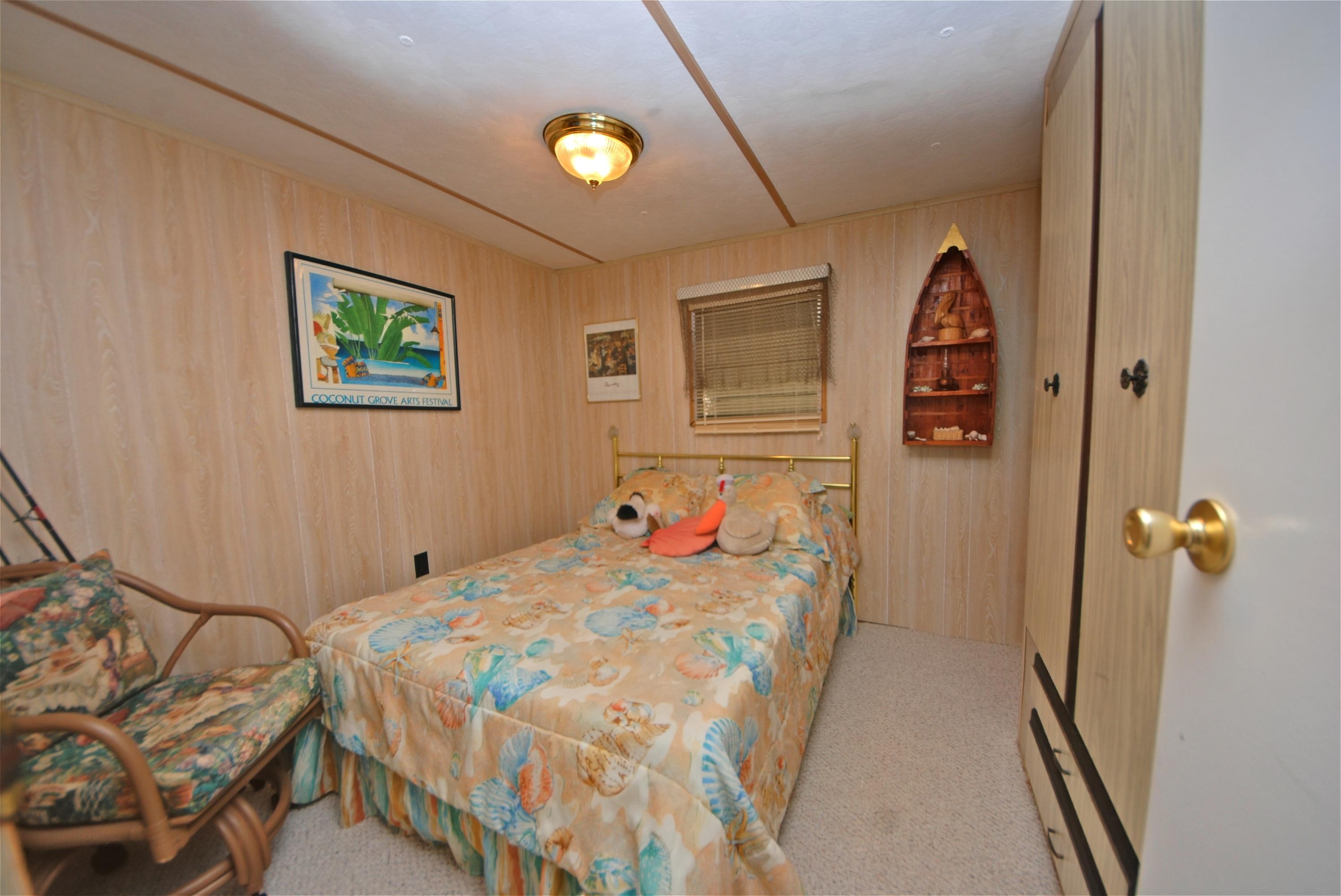 19 Pelican Road Key Largo, FL 33037 - Photo 11 of 12 Guest Bedroom