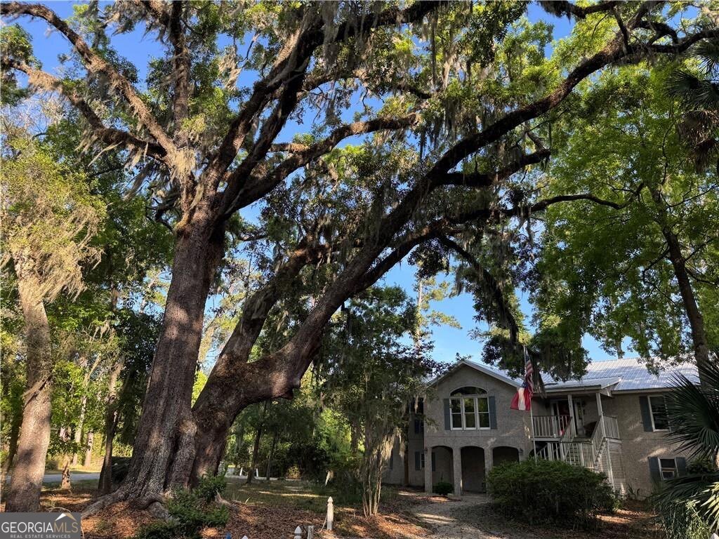 225 West Point Drive St. Simons Island, GA 31522 - Photo 2 of 48