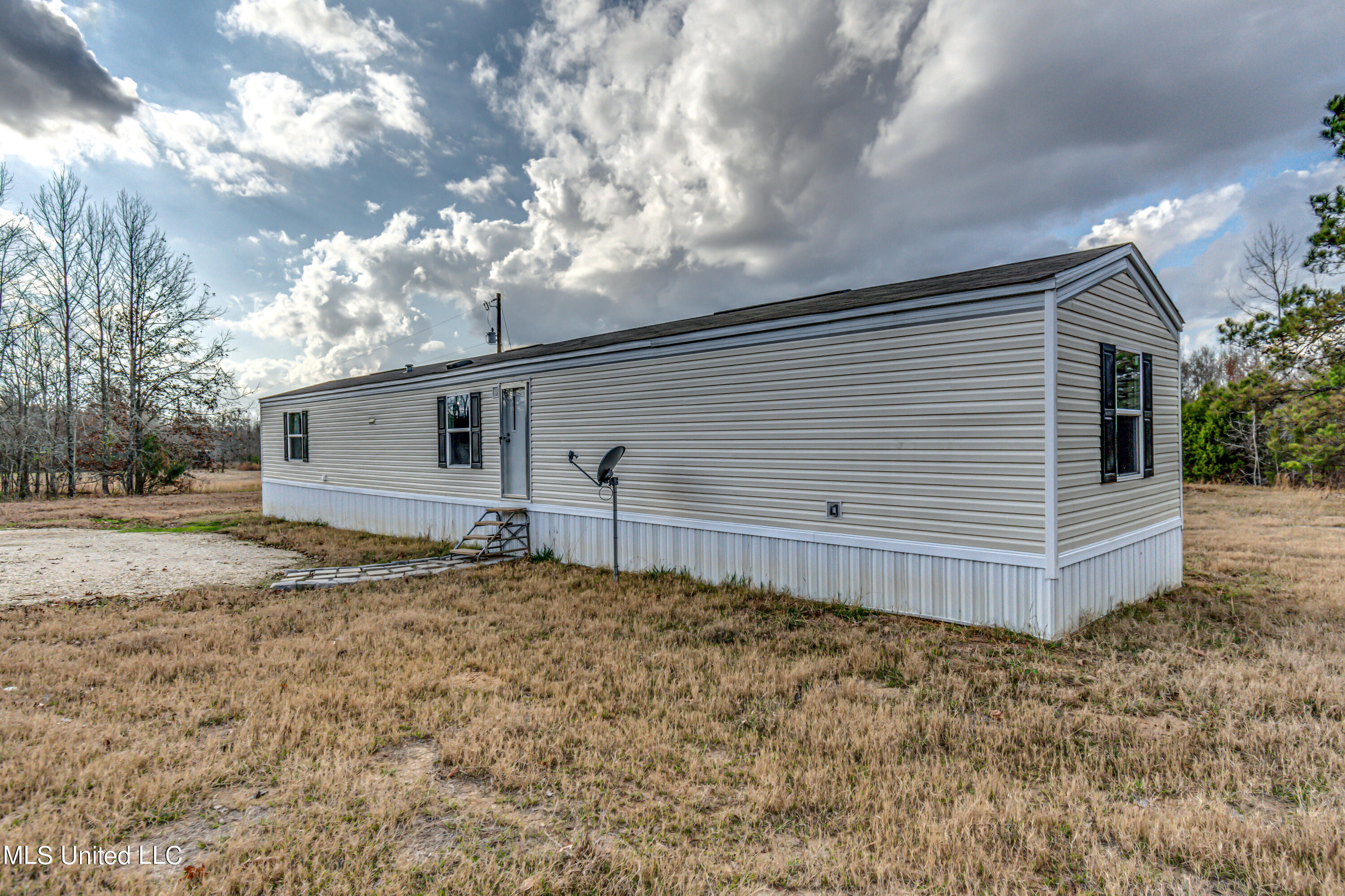 249 Brown Road West Canton, MS 39046 - Photo 13 of 67 C445119F-D2DD-4856-8B5B-9B0D895BF73B