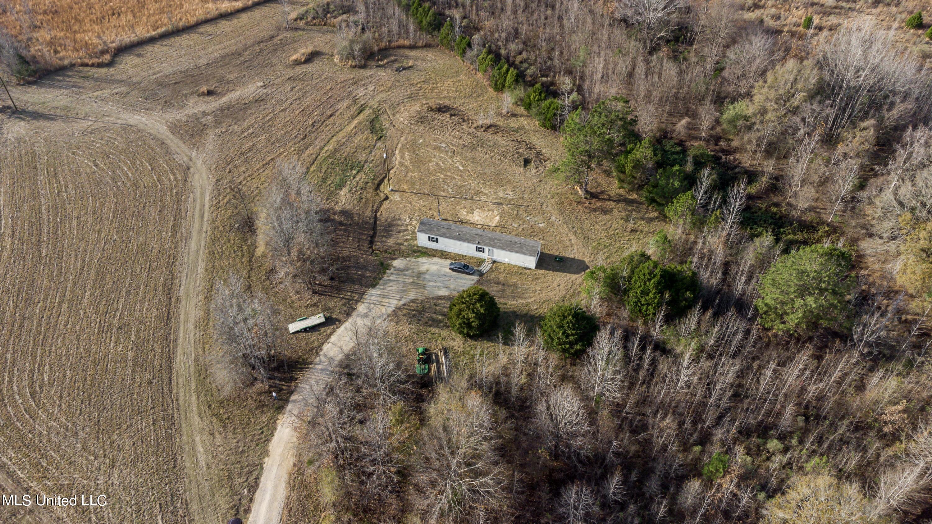 249 Brown Road West Canton, MS 39046 - Photo 7 of 67 809FC400-A8E2-481C-9255-DBA96D2FD29C_1_2