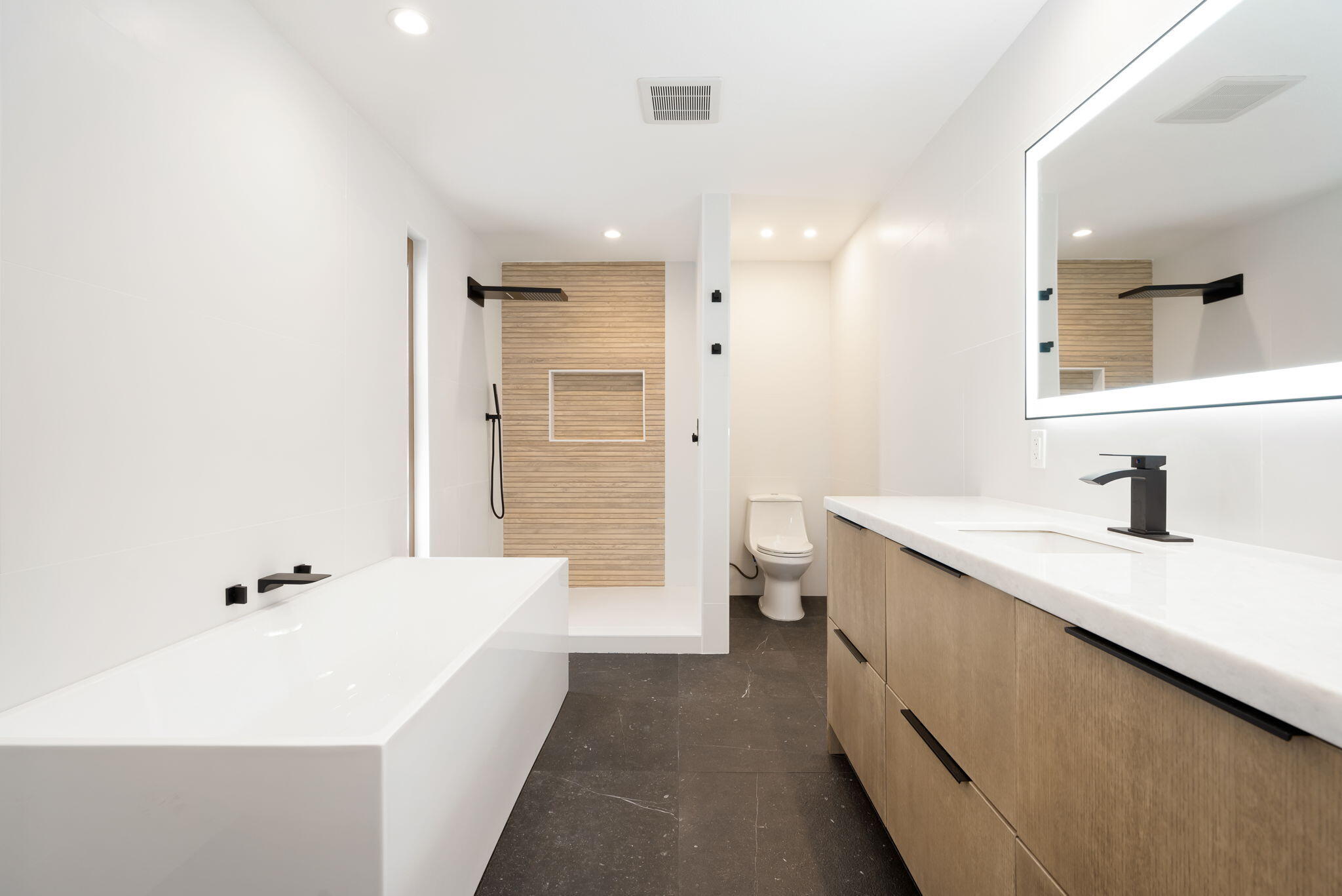 70131 Chappel Road Rancho Mirage, CA 92270 - Photo 24 of 42 a bathroom with a sink a toilet and shower