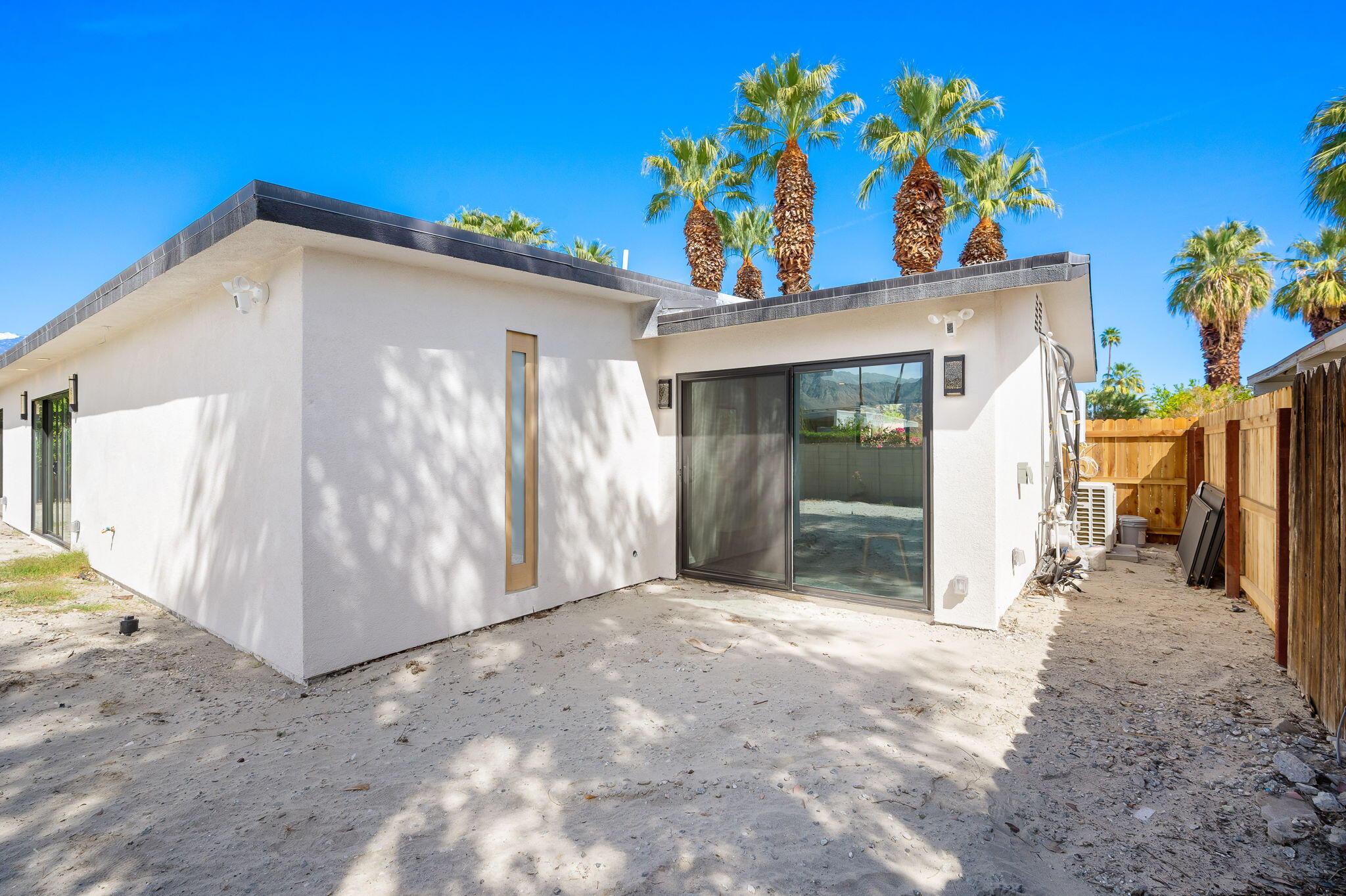 70131 Chappel Road Rancho Mirage, CA 92270 - Photo 39 of 42 a view of a garage