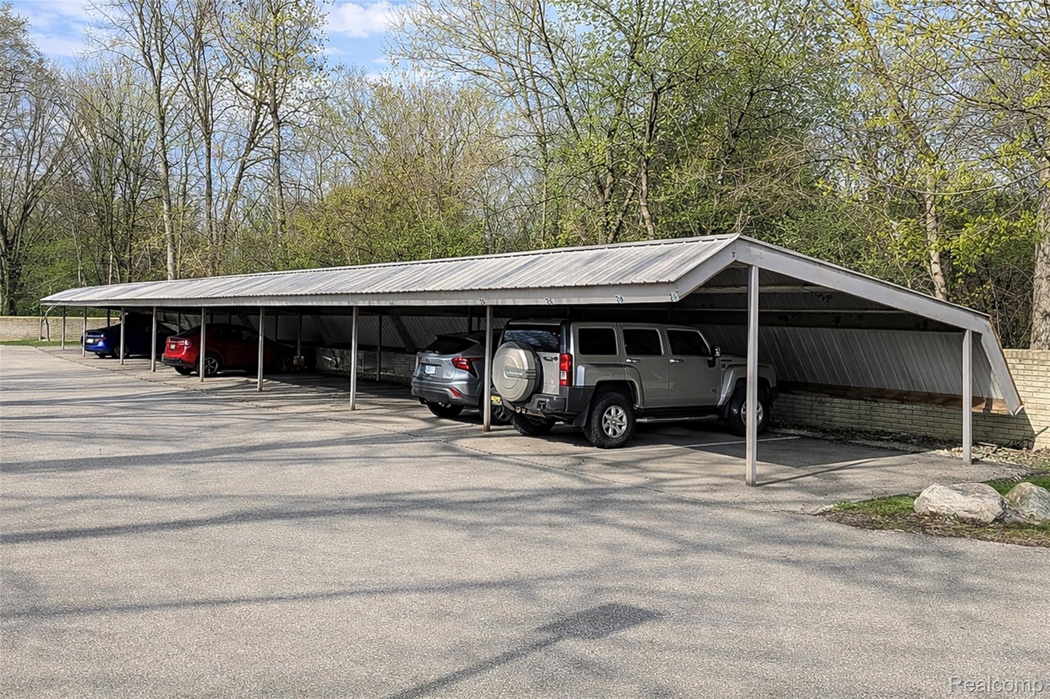 29860 West 12 Mile Road, Unit 604 Farmington, MI 48334 - Photo 23 of 26 View of parking