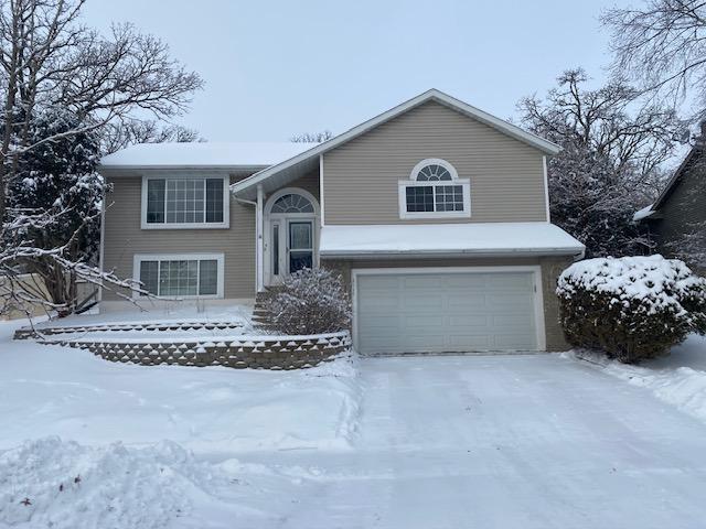 2117 Beacon Drive Southwest Rochester, MN 55902 - Photo 2 of 33