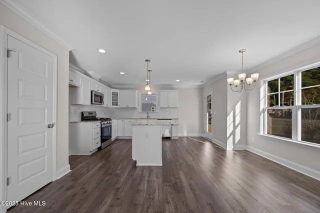 $347,700 | 709 Oleander Drive, Greenville, NC 27858