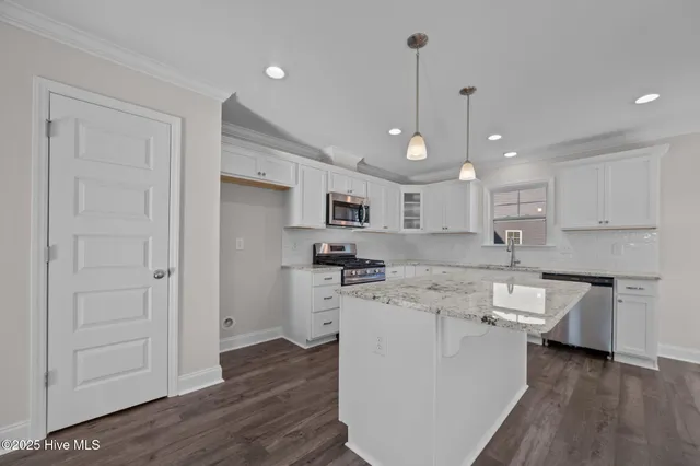 $347,700 | 709 Oleander Drive, Greenville, NC 27858