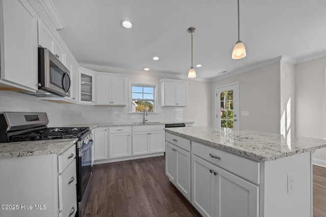 $347,700 | 709 Oleander Drive, Greenville, NC 27858